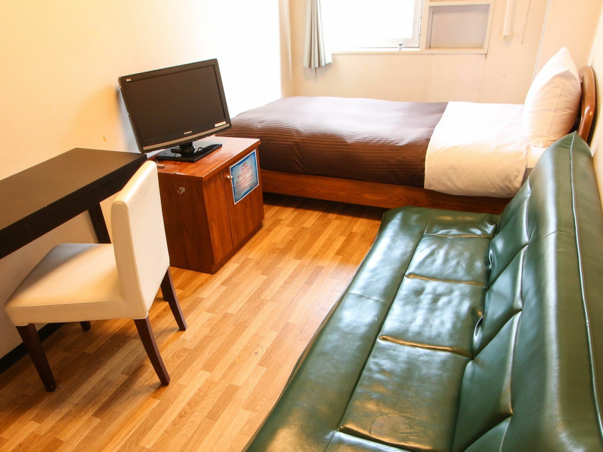 Hotel Livemax Budget Kawasaki Ekimae Екстер'єр фото