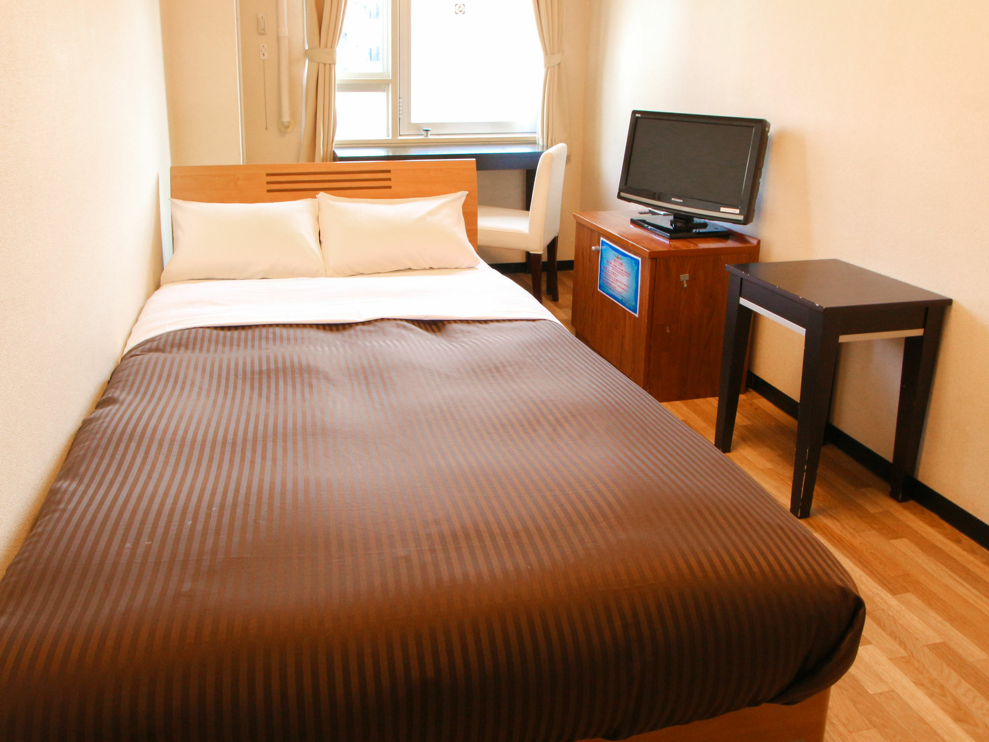 Hotel Livemax Budget Kawasaki Ekimae Екстер'єр фото